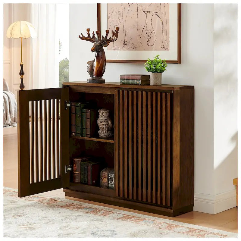 Buffet/armoire Mid-Century moderne creusé et cannelé