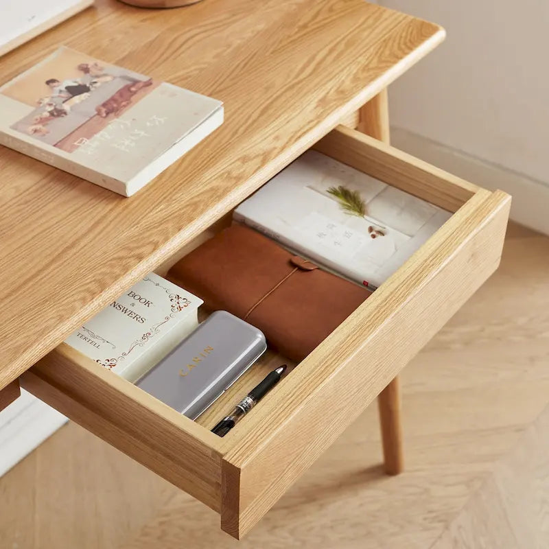 Bureau d'étude en bois massif avec tiroir pour espace de vie principal