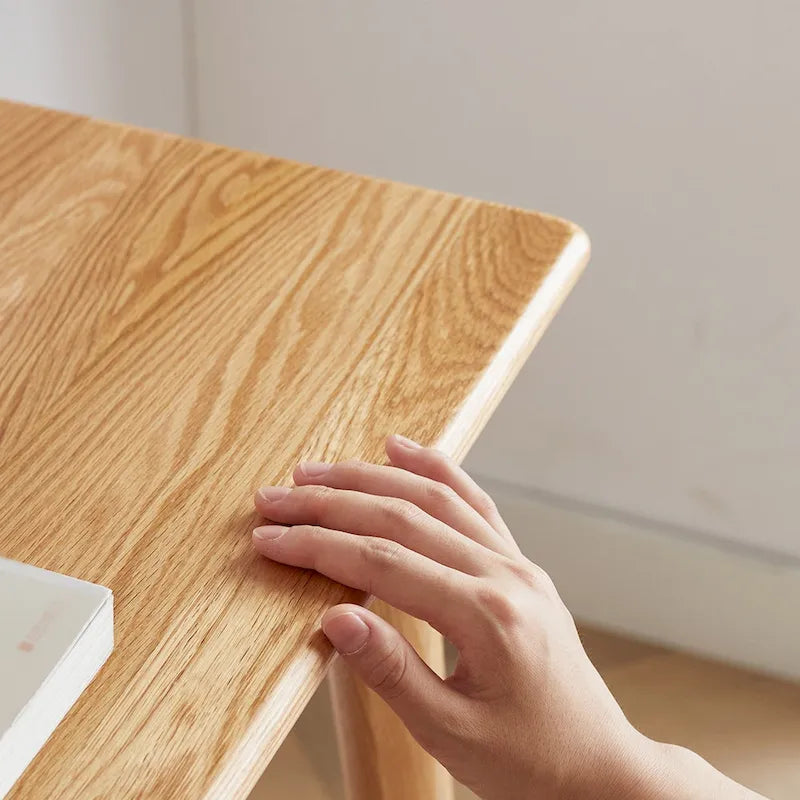 Bureau d'étude en bois massif avec tiroir pour espace de vie principal